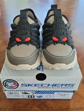 Skechers Monster Sneakers Creature Brisk Brown Black Scorpion Kids Size 11 - NEW